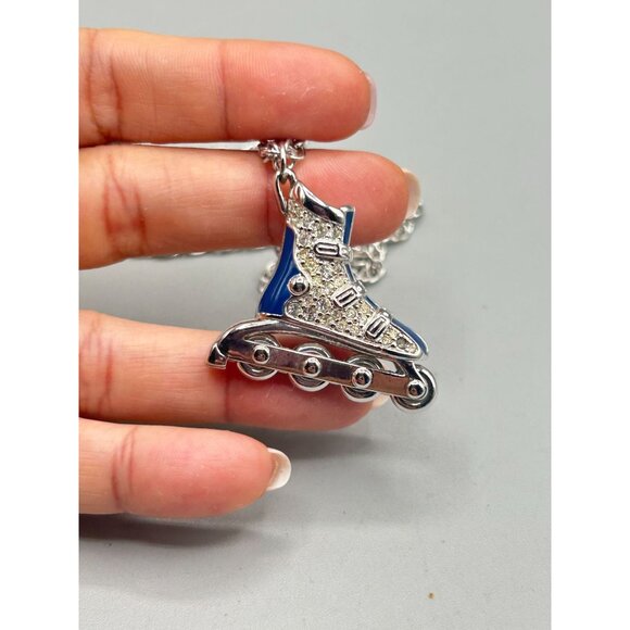 Vintage Swarovski Swan Rollerblade Skate Pendant Necklace Spinning Wheels - Picture 3 of 11